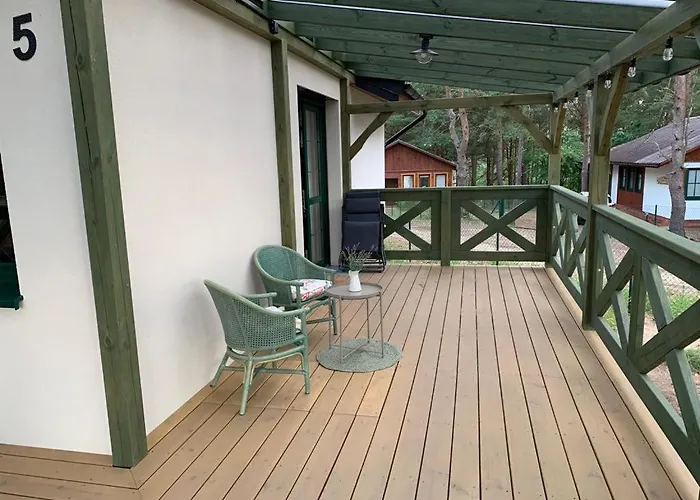 Sosnowy Nad Jeziorem Na Kaszubach *