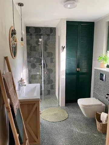 别墅 Sosnowy Nad Jeziorem Na Kaszubach 斯沃尔纳加西耶